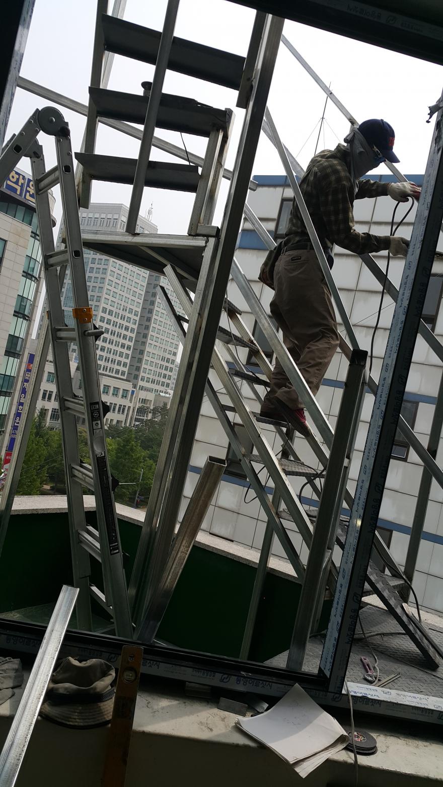 내부 계단 철골 공사